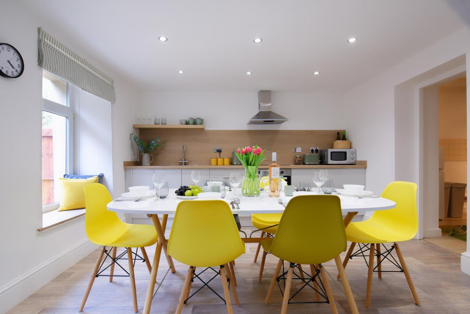 Llwynypia Stayright 3 Bed Home Near Hiking Trails & Parks מראה חיצוני תמונה