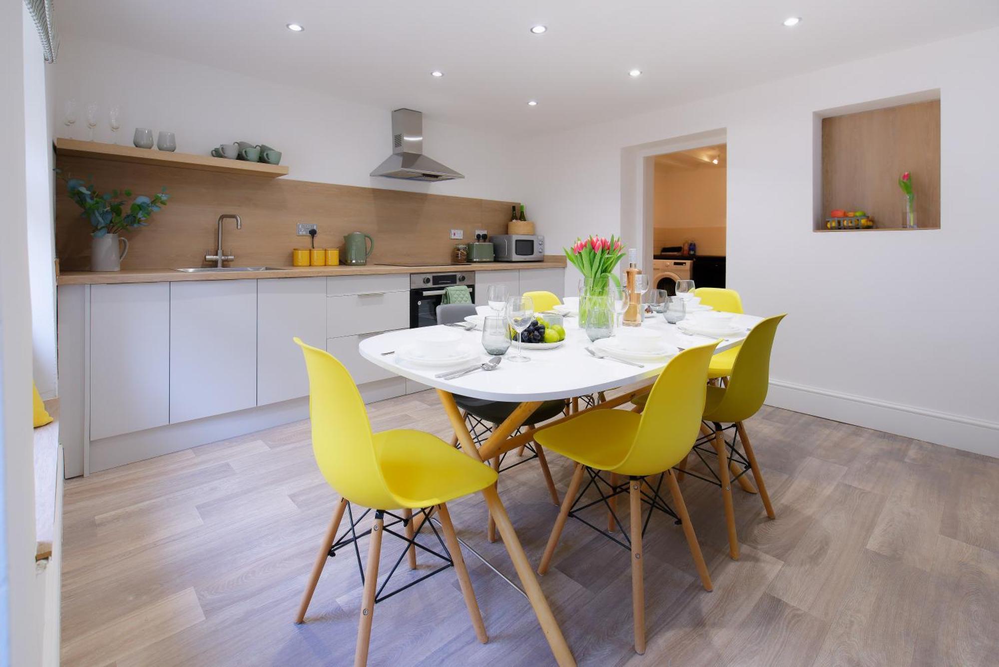 Llwynypia Stayright 3 Bed Home Near Hiking Trails & Parks מראה חיצוני תמונה