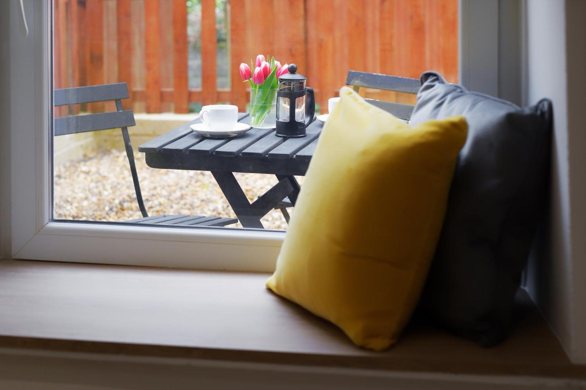 Llwynypia Stayright 3 Bed Home Near Hiking Trails & Parks מראה חיצוני תמונה