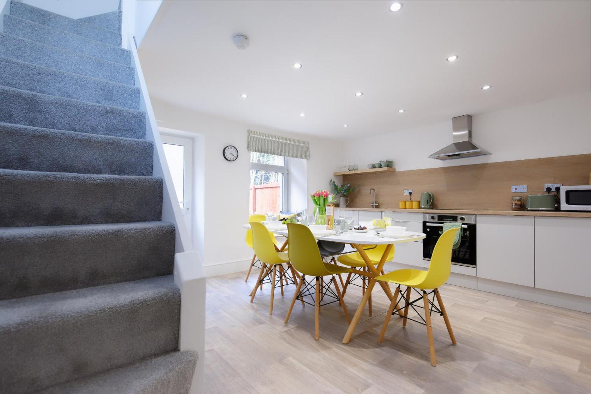 Llwynypia Stayright 3 Bed Home Near Hiking Trails & Parks מראה חיצוני תמונה